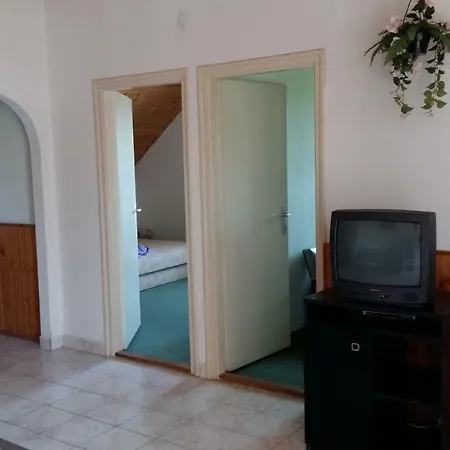 Apartment Haus Willi Balatongyorok